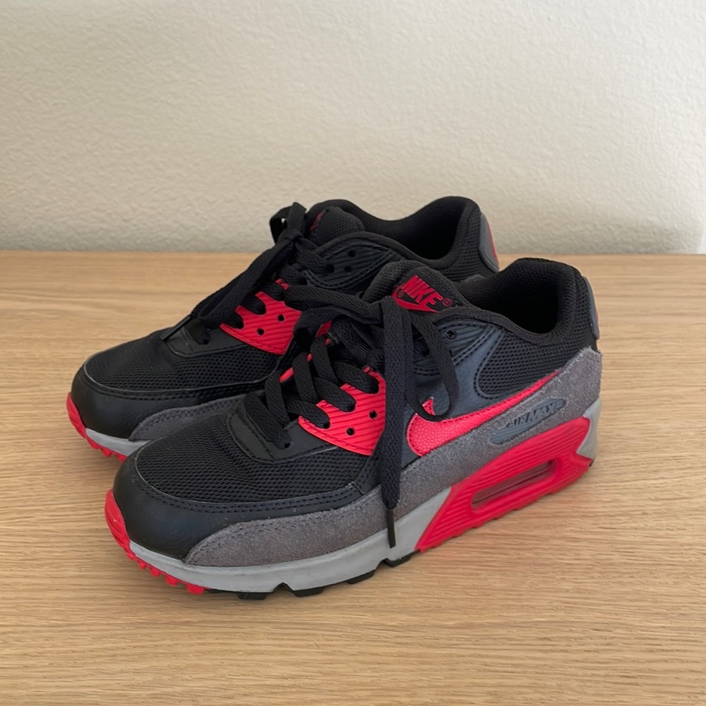 Nike Air Max 90 women size 6